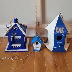 Lot #2 of University of Kentucky birdhouses